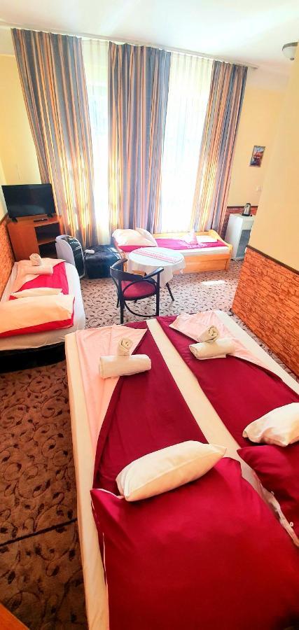 100 Eves Fogado Bed & Breakfast Szatymaz Exterior foto