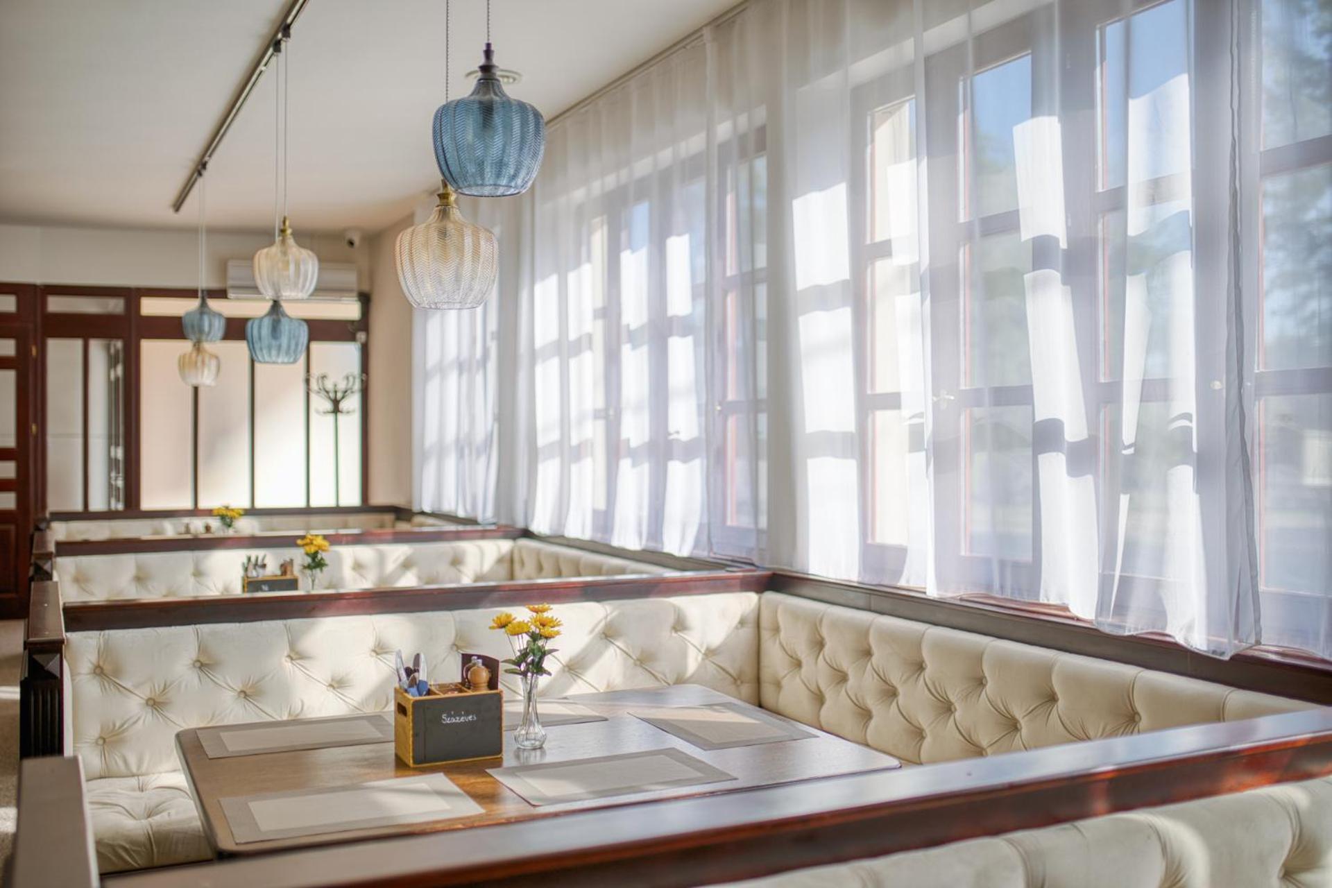 100 Eves Fogado Bed & Breakfast Szatymaz Exterior foto