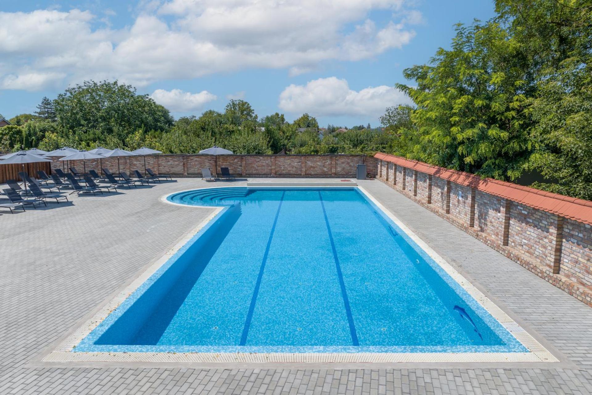 100 Eves Fogado Bed & Breakfast Szatymaz Exterior foto