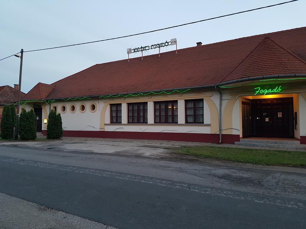 100 Eves Fogado Bed & Breakfast Szatymaz Exterior foto