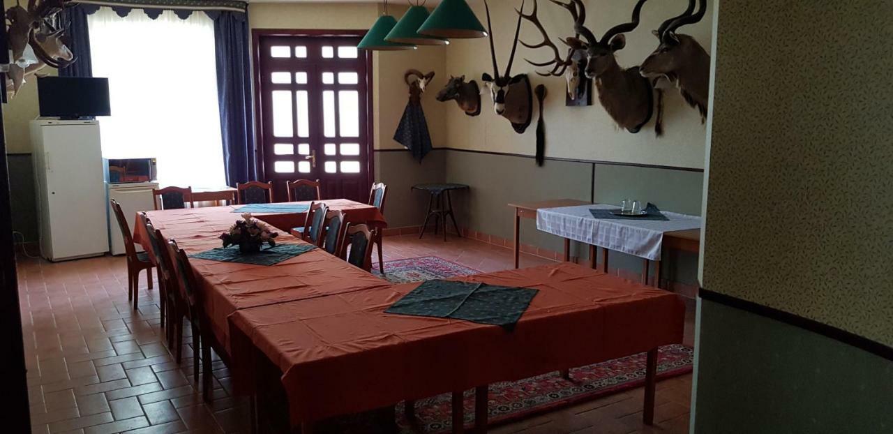 100 Eves Fogado Bed & Breakfast Szatymaz Exterior foto